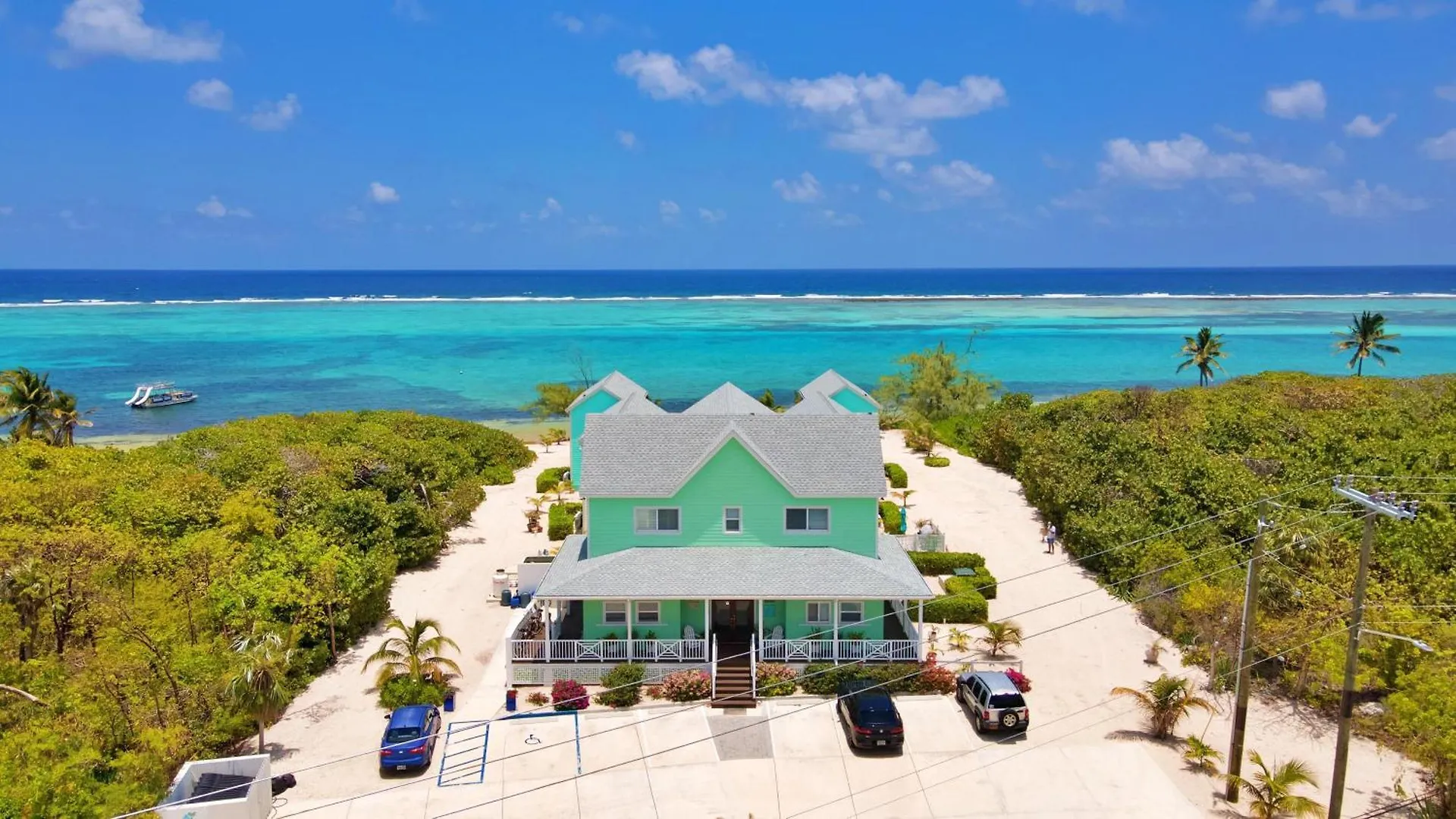 The Blue Iguana At Cottages Sand Bluff