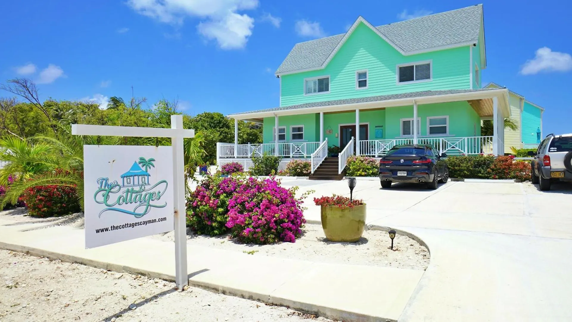 The Blue Iguana At Cottages Sand Bluff