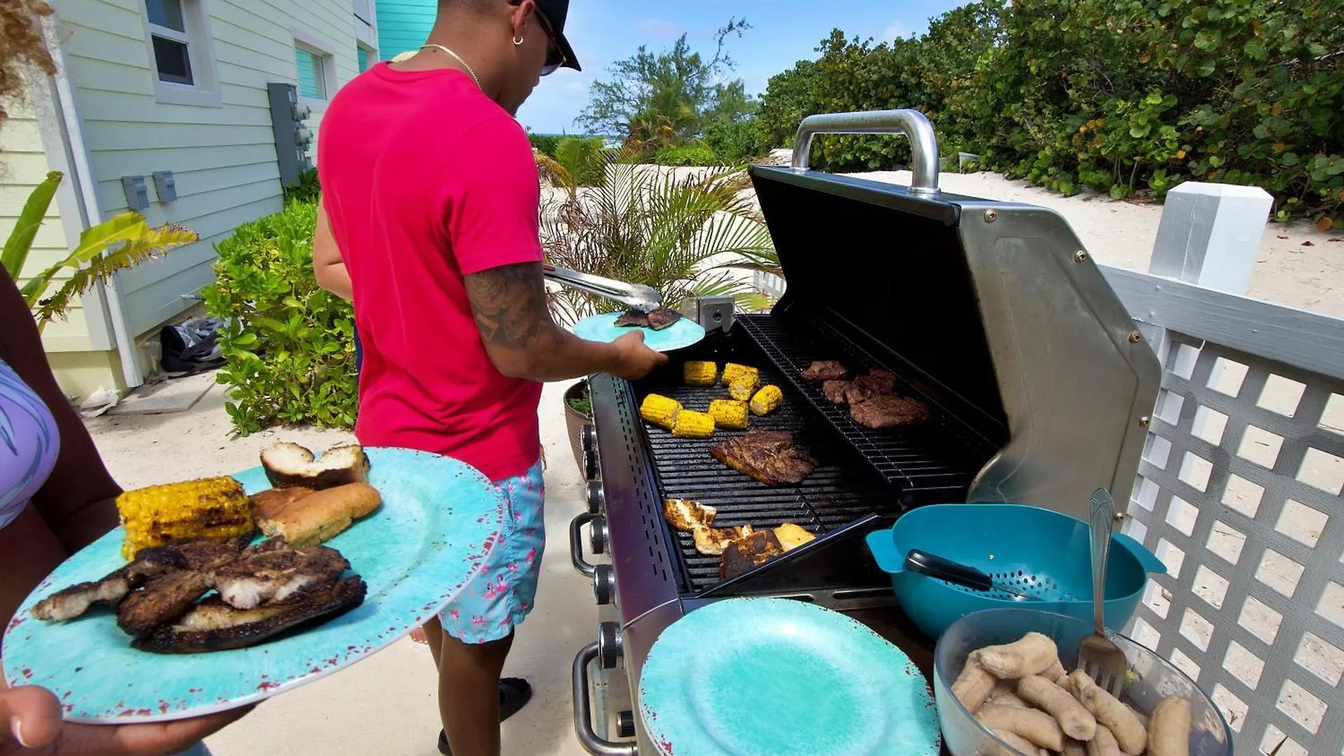 The Blue Iguana At Cottages Sand Bluff